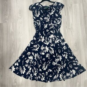 Lauren Ralph Lauren Dress Size 2  Navy/White Floral Print